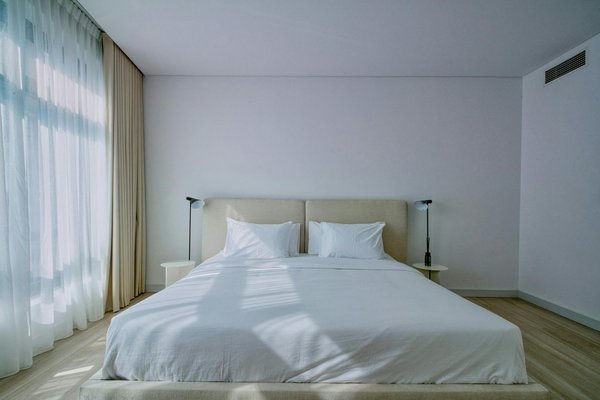 Quels sont les itinéraires recommandés pour une randonnée dans les montagnes de l'Himalaya en Inde?